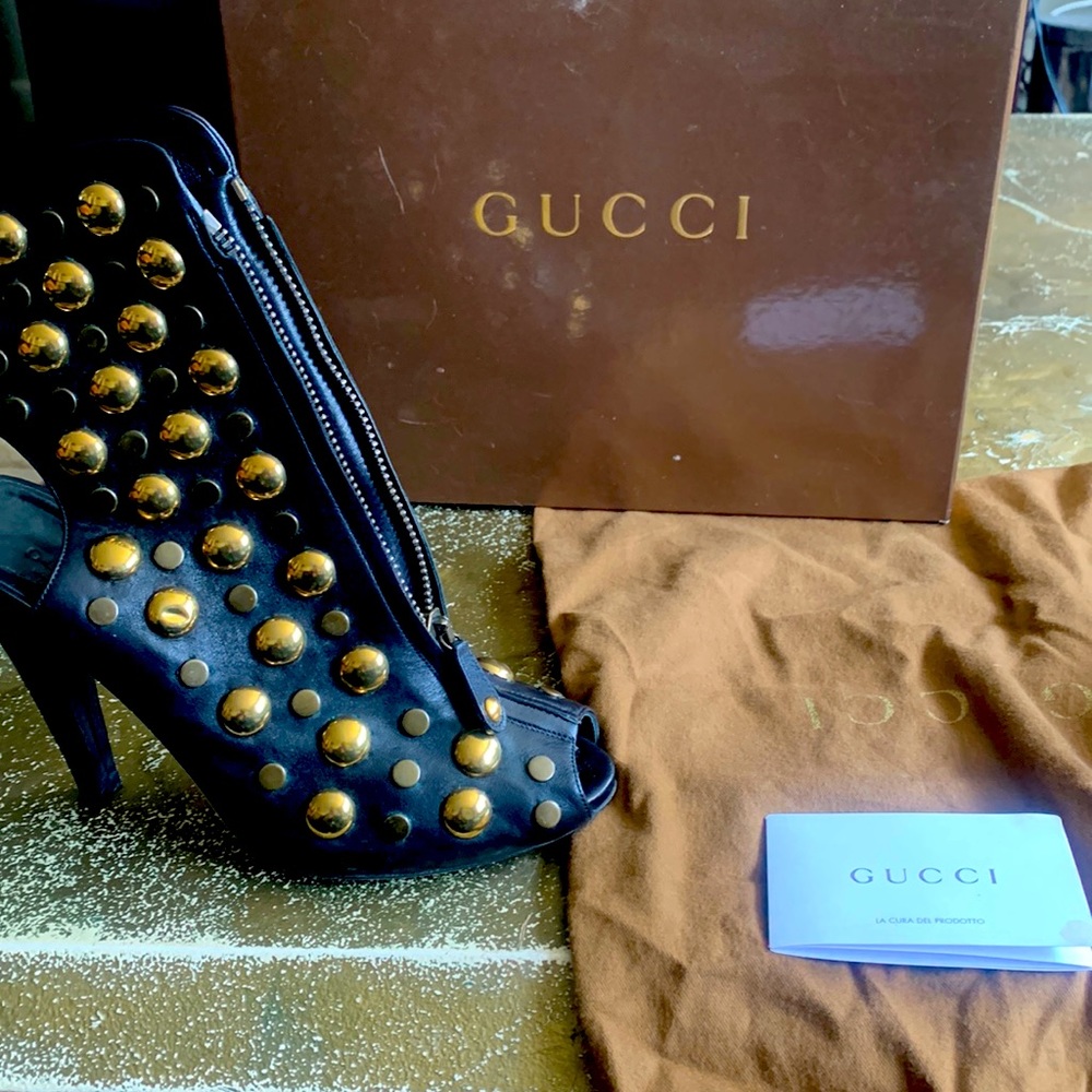 Authentic Gucci studded heels for sell box included with dust bags💛